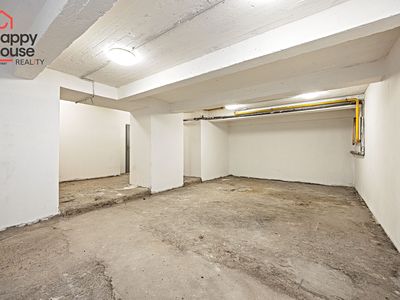 Pronájem skladového prostoru 65 m²