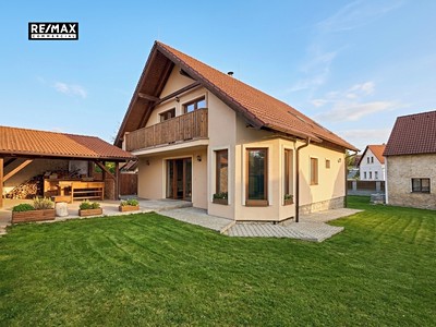 Prodej  rodinného domu 190 m², pozemek 964 m²