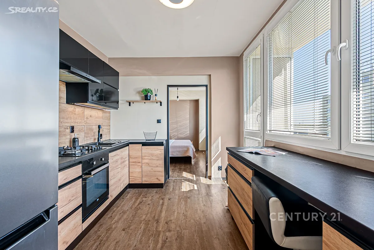 Prodej bytu 3+1 70 m² – pohled 2