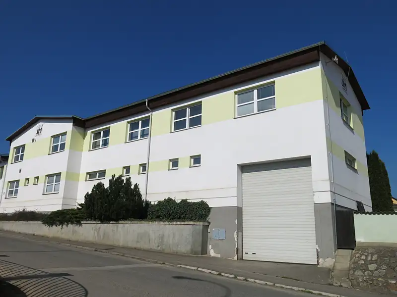 Pronájem skladového prostoru 684 m², Písek – náhled fotky 2