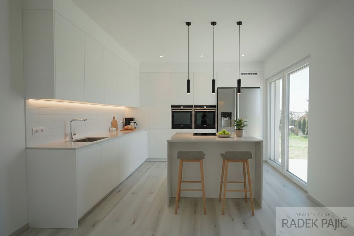 Prodej rodinného domu 147 m², pozemek 776 m² – fotografie 4