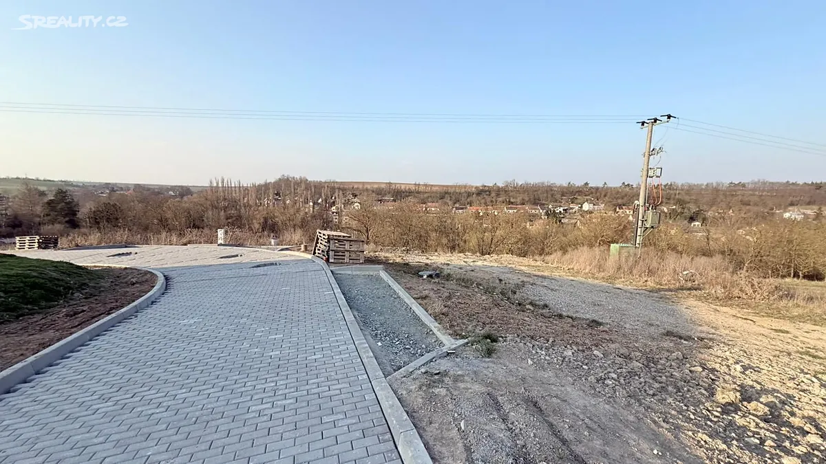 Prodej stavebního pozemku 938 m² – další
