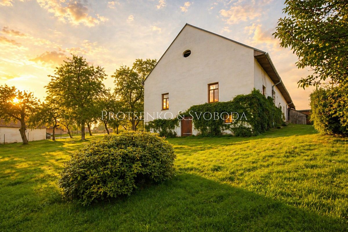 Prodej rodinného domu 366 m², pozemek 3426 m²