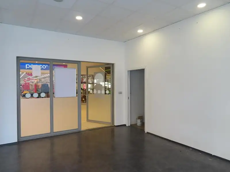 Pronájem obchodního prostoru 55 m², Praha – náhled fotky 3