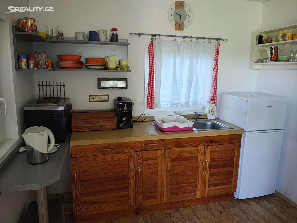 Prodej chaty 60 m², pozemek 425 m² – další