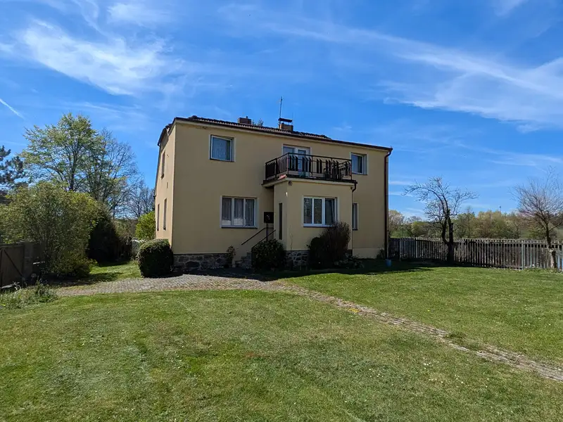 Prodej rodinného domu 180 m², pozemek 614 m², Bernartice – náhled fotky 2