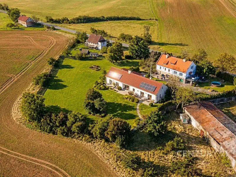 Prodej rodinného domu 200 m², pozemek 4082 m², Hředle – náhled fotky 3