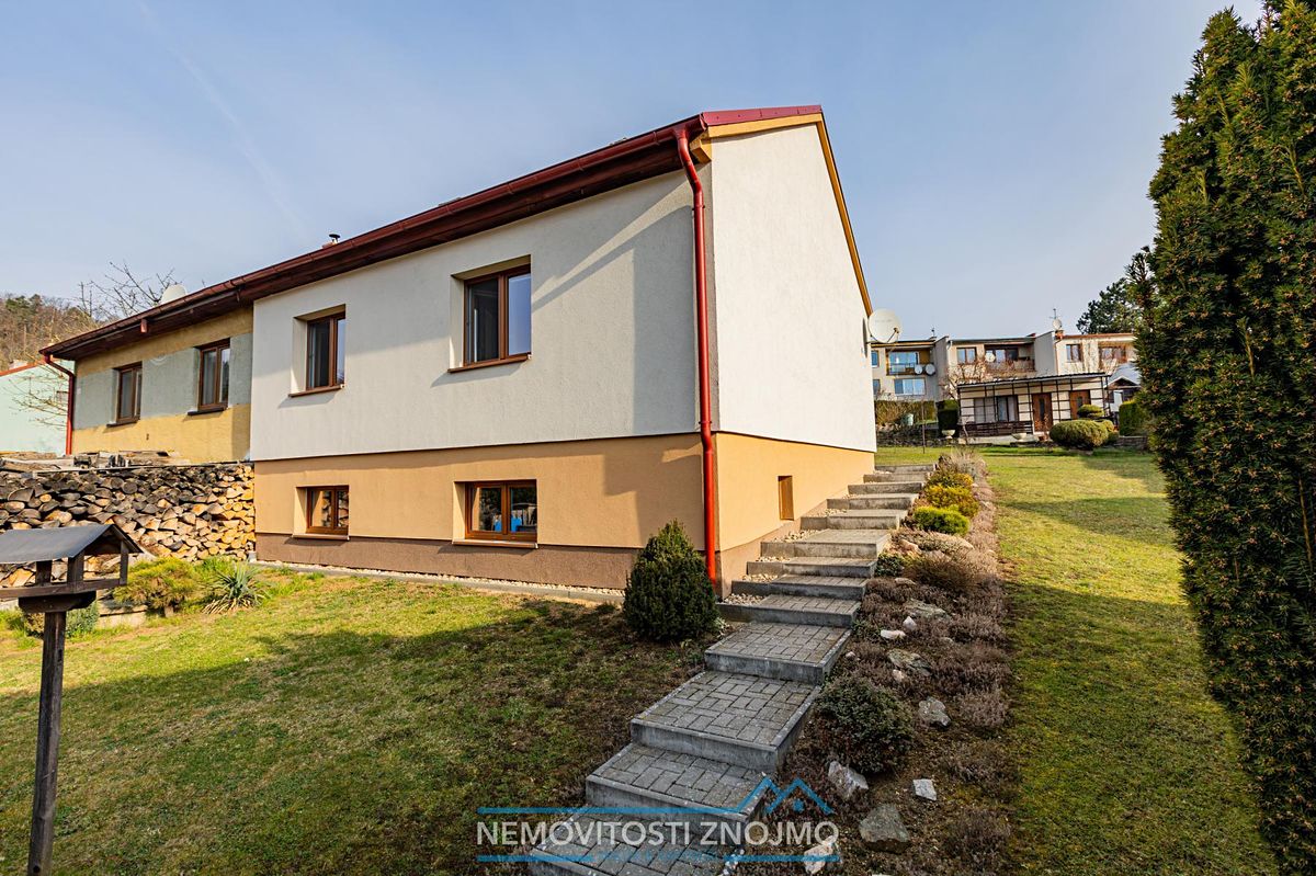 Prodej rodinného domu 65 m², pozemek 553 m²