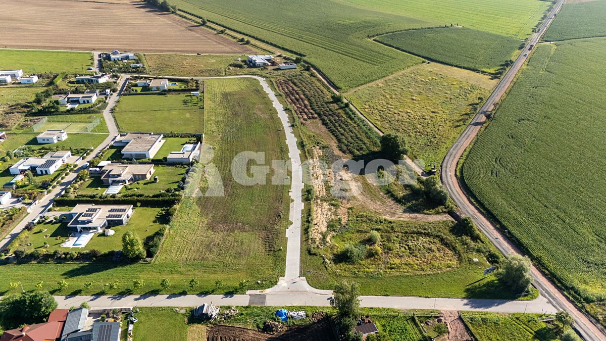 Prodej stavebního pozemku 1690 m² – fotografie 3
