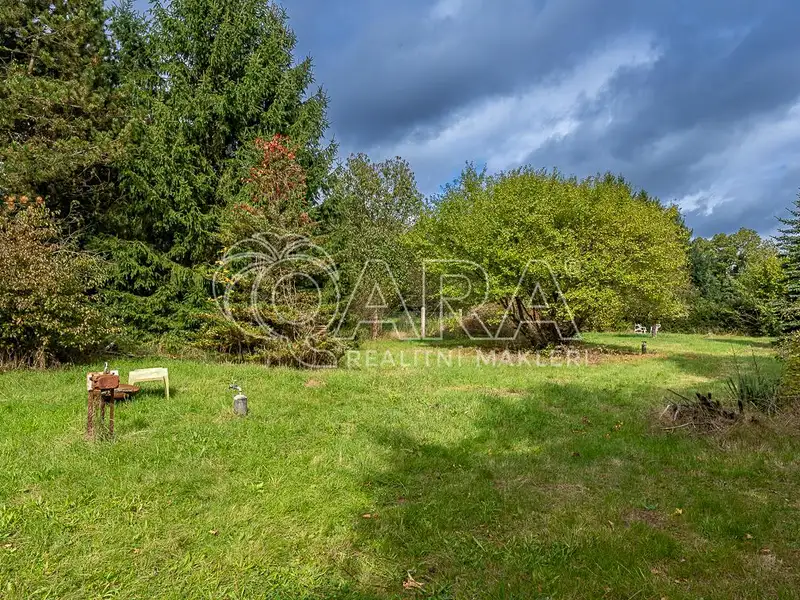 Prodej stavebního pozemku 1100 m², Chrást – náhled fotky 3