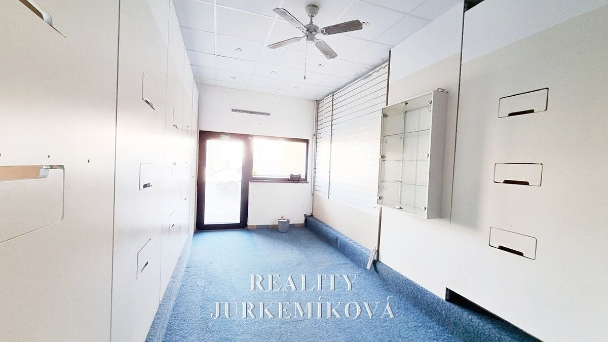 Pronájem obchodního prostoru 22 m² – fotografie 3