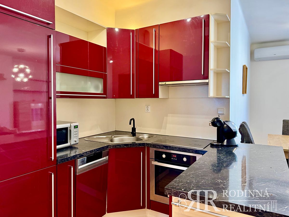 Pronájem bytu 3+kk 78 m² (Jednopodlažní)