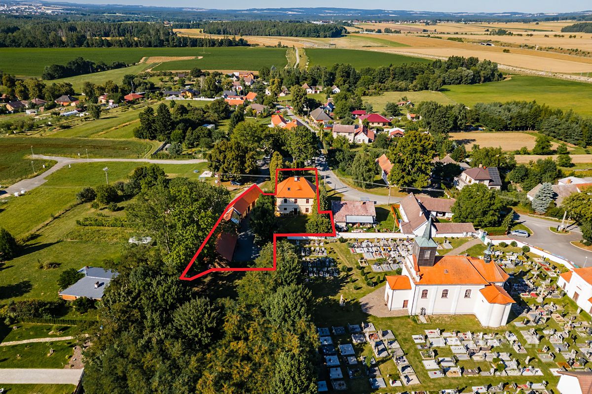 Prodej rodinného domu 465 m², pozemek 2031 m² – fotografie 2