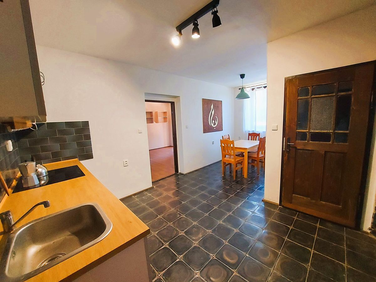 Pronájem bytu 2+1 54 m² – fotografie 2