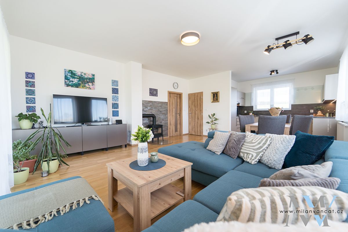 Prodej rodinného domu 106 m², pozemek 1942 m² – fotografie 3