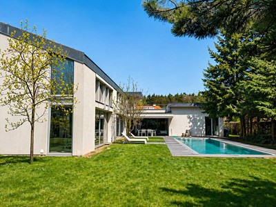 Prodej  rodinného domu 339 m², pozemek 1 564 m²