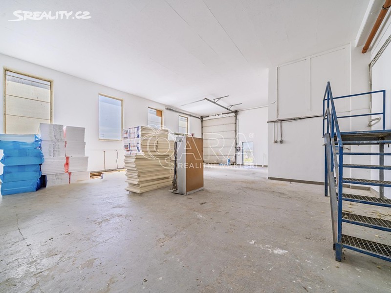 Pronájem skladového prostoru 210 m² – pohled 2