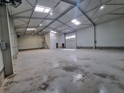 Pronájem komerčního prostoru, 150 m² (2 z 3)