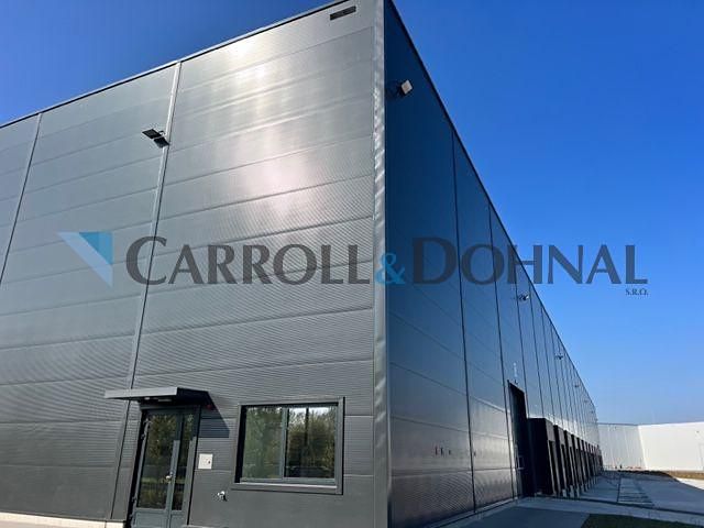 Pronájem skladového prostoru 2872 m² – fotografie 4