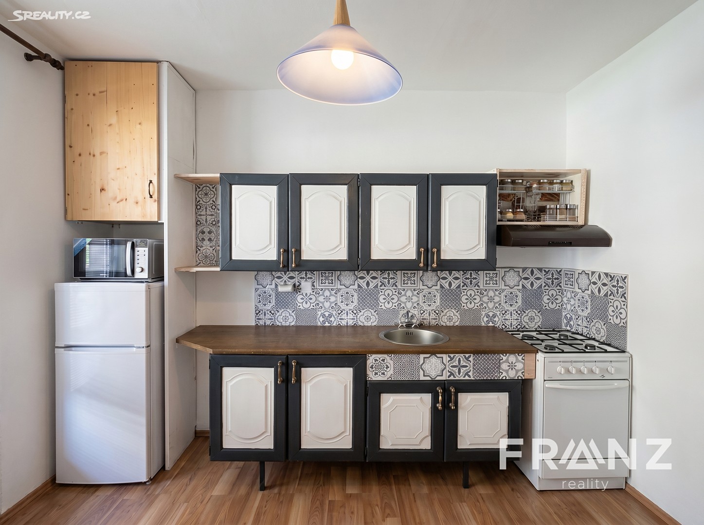 Pronájem bytu 1+1 44 m² – pohled 4