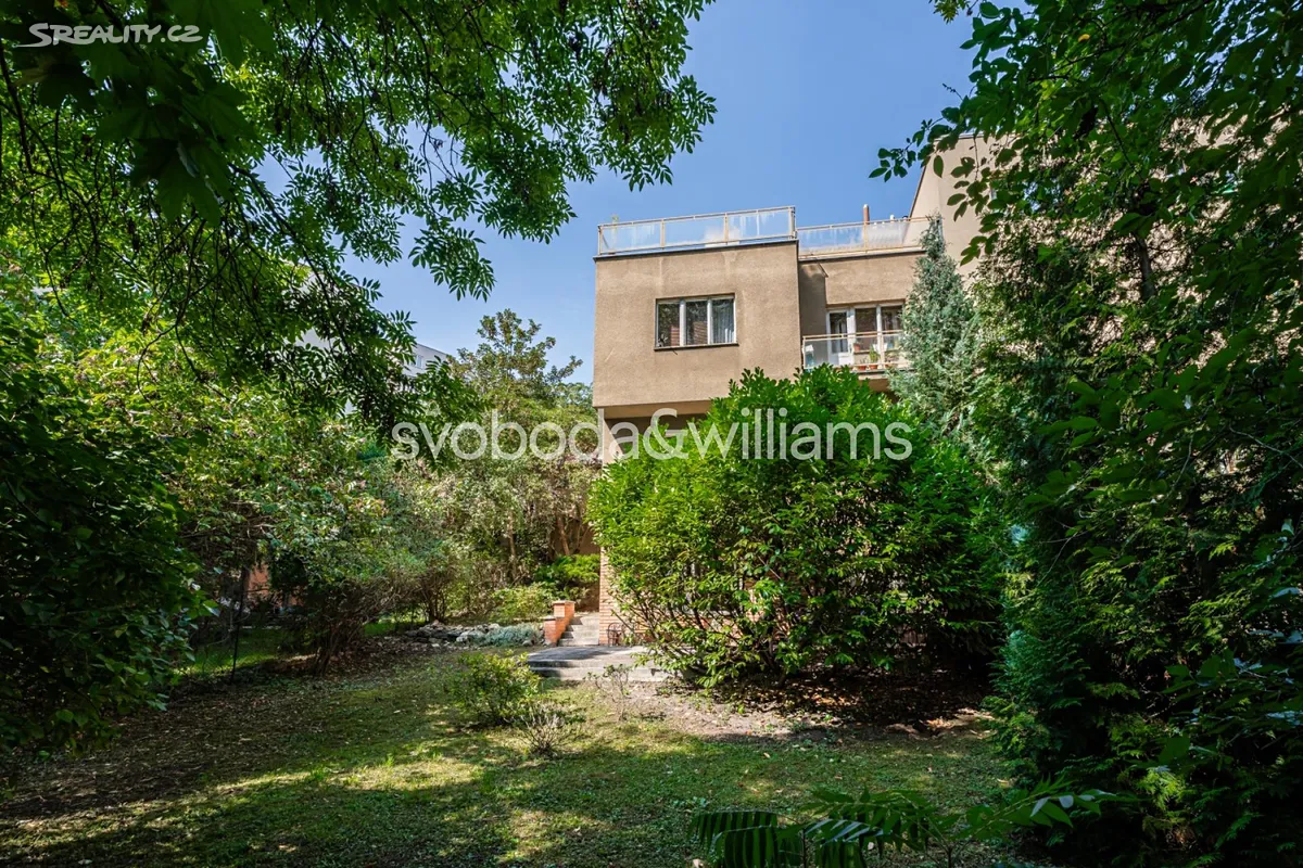 Prodej rodinného domu 240 m², pozemek 469 m², Praha