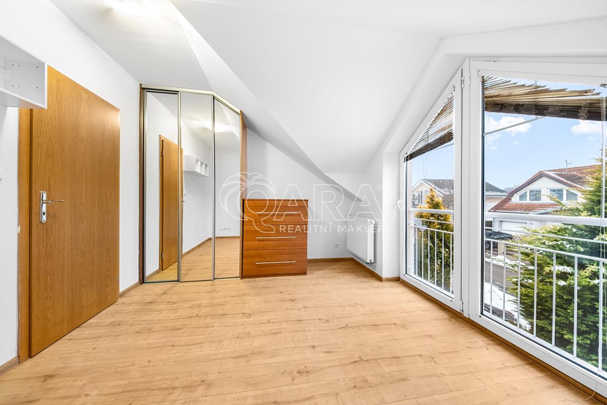 Prodej rodinného domu 88 m², pozemek 165 m² – fotografie 3