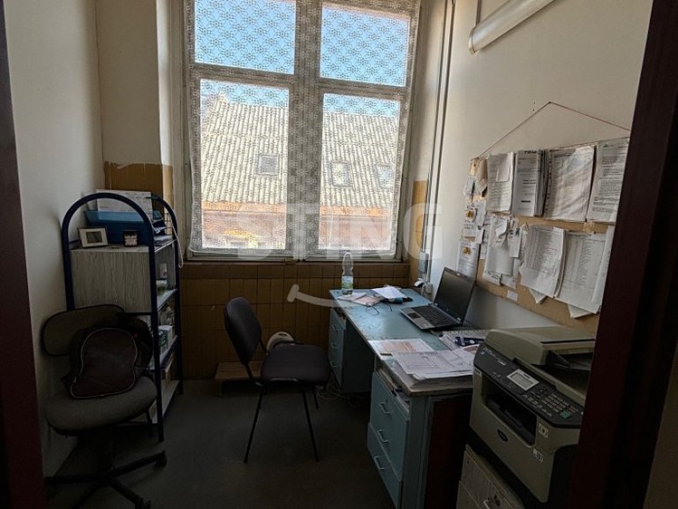 Pronájem komerčního prostoru, 566 m² (9 z 13)
