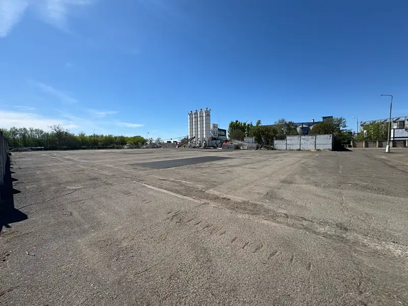 Pronájem komerčního pozemku 4000 m², Lovosice – náhled fotky 3