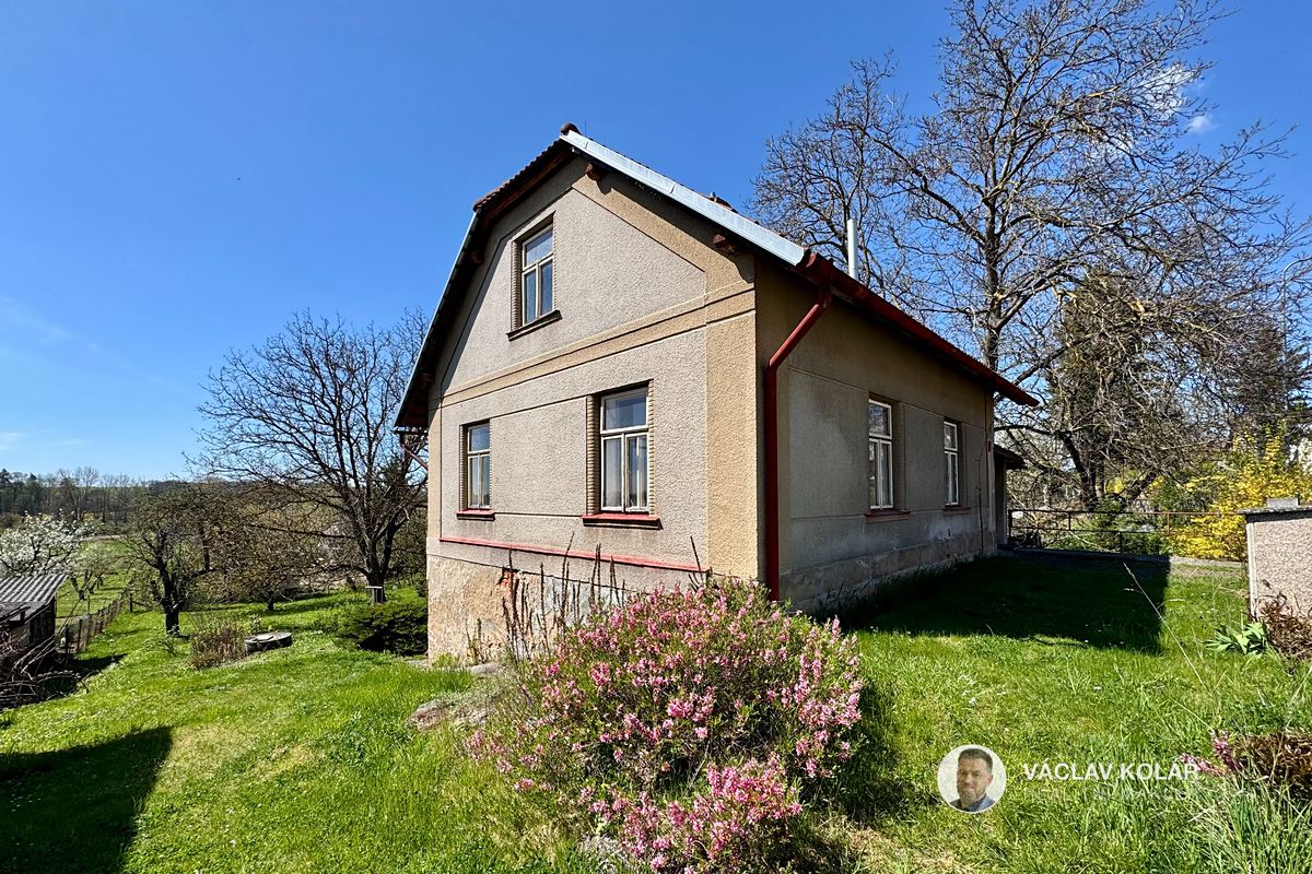 Prodej rodinného domu 62 m², pozemek 1612 m²