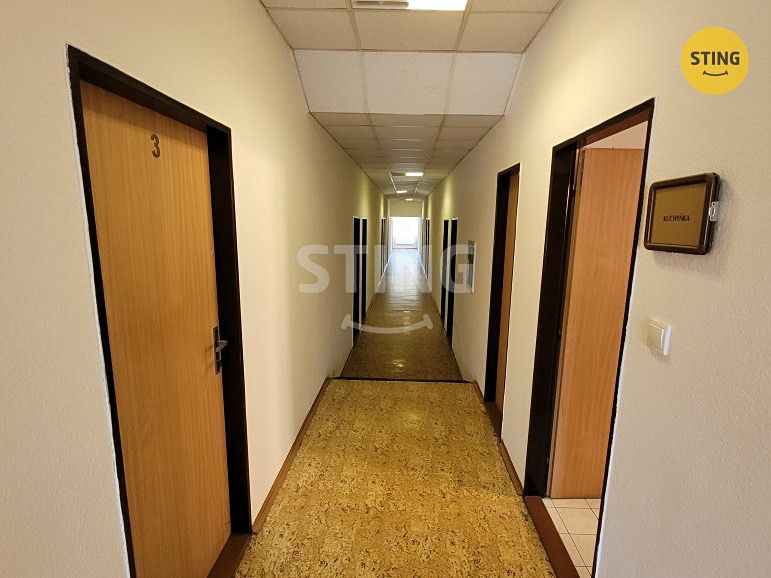 Pronájem kanceláře 13 m² – fotografie 2