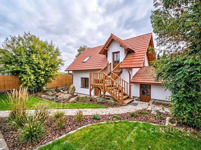 Prodej stavebního pozemku 1825 m²