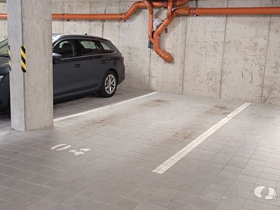 Pronájem garážového stání 14 m² — photo 3