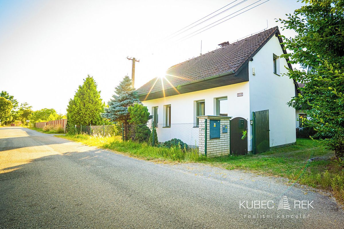 Prodej chalupy 300 m², pozemek 1505 m² – fotografie 2