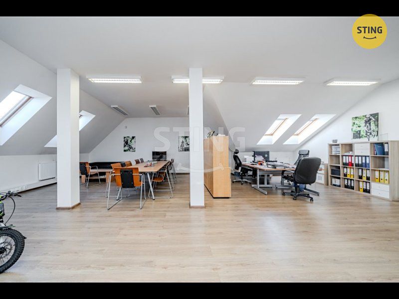 Pronájem skladového prostoru 500 m² – fotografie 3
