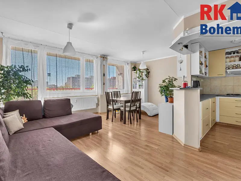 Prodej bytu 3+1 71 m², Praha – náhled fotky 1