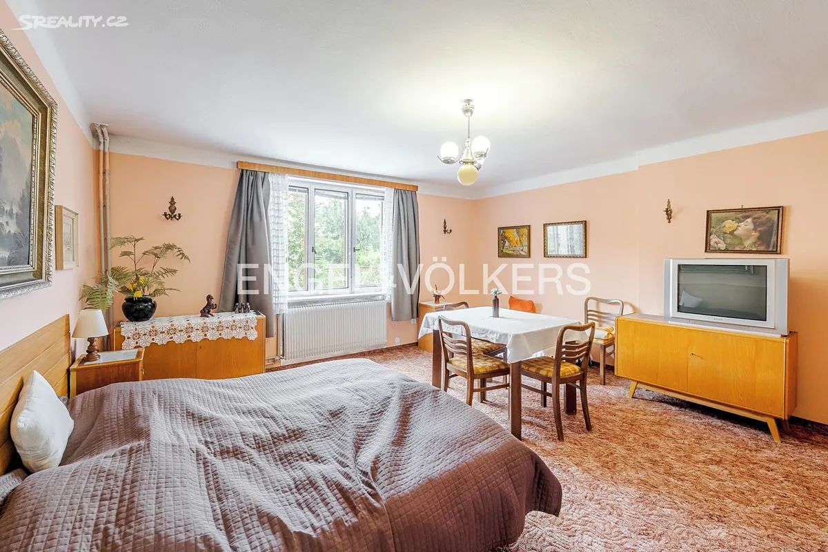 Pronájem vícegeneračního domu 196 m², pozemek 382 m², Praha