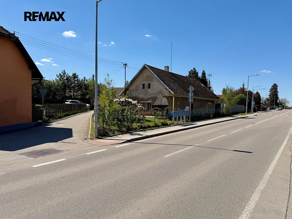 Prodej rodinného domu 204 m², pozemek 374 m² – fotografie 4