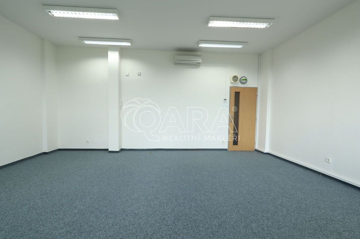 Pronájem kanceláře 35 m² – fotografie 4