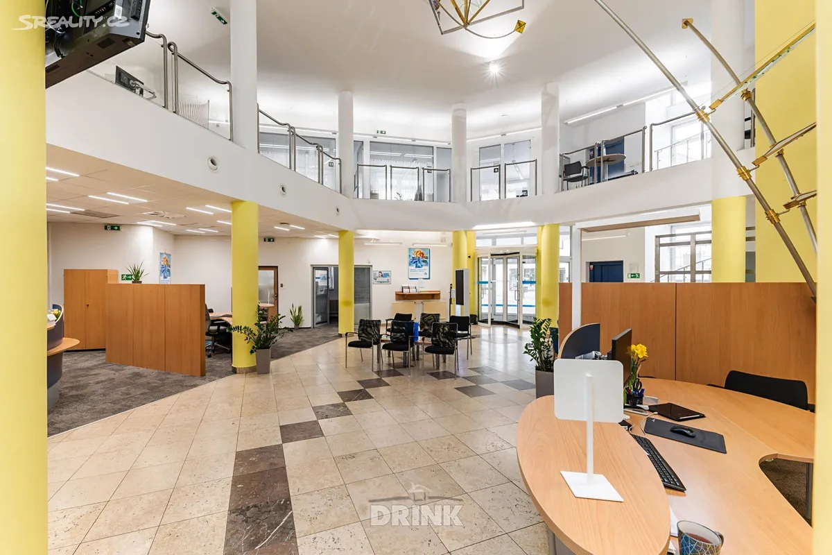 Pronájem kanceláře 317 m² – další