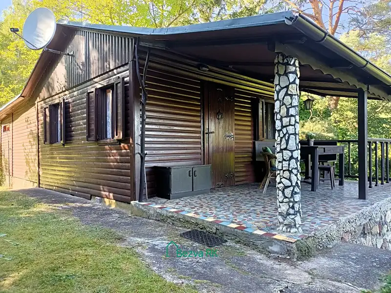 Prodej chaty 51 m², pozemek 1312 m², Nezabudice – náhled fotky 1