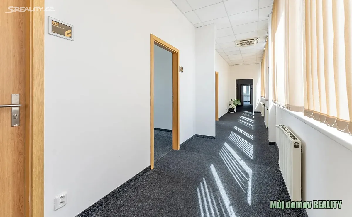 Pronájem kanceláře 50 m² – pohled 3