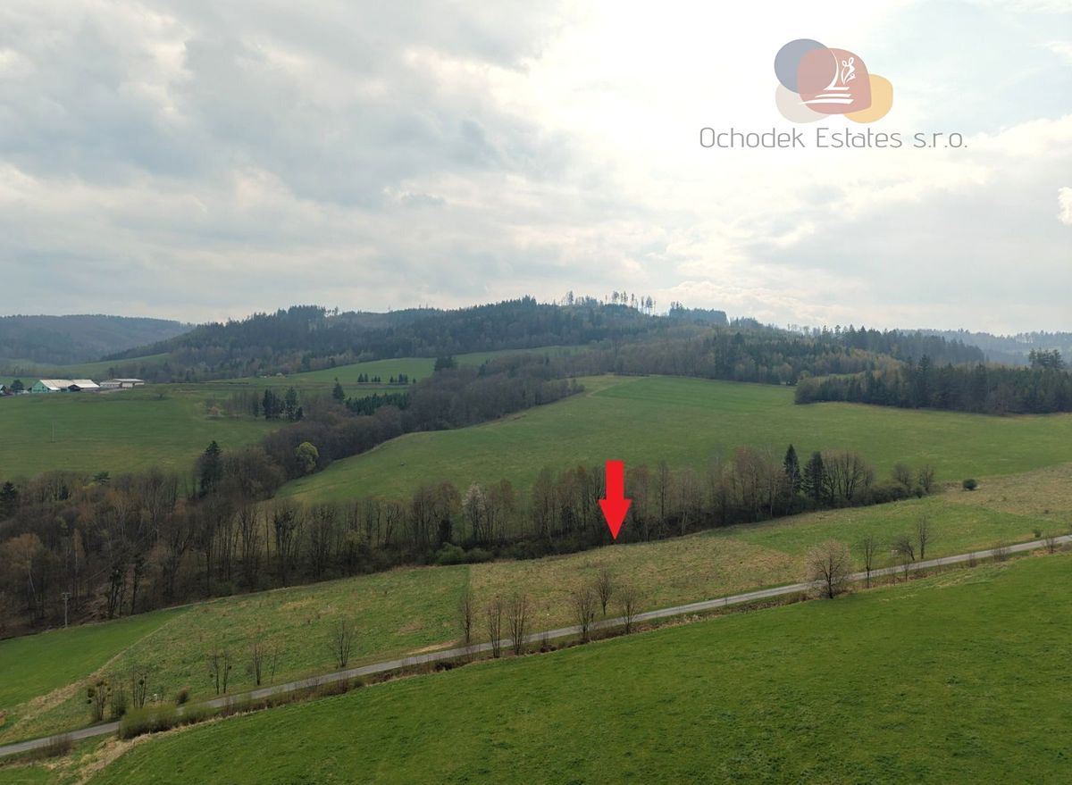 Prodej stavebního pozemku 1560 m² – fotografie 3