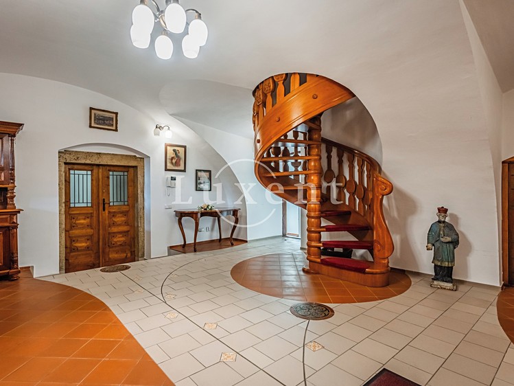 Будинок на продаж, 2 500 м² (10 з 40)