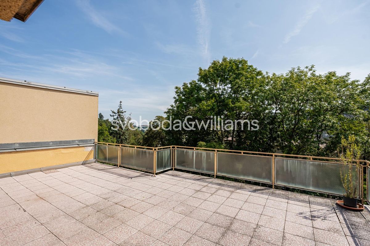Prodej rodinného domu 240 m², pozemek 469 m² – fotografie 4