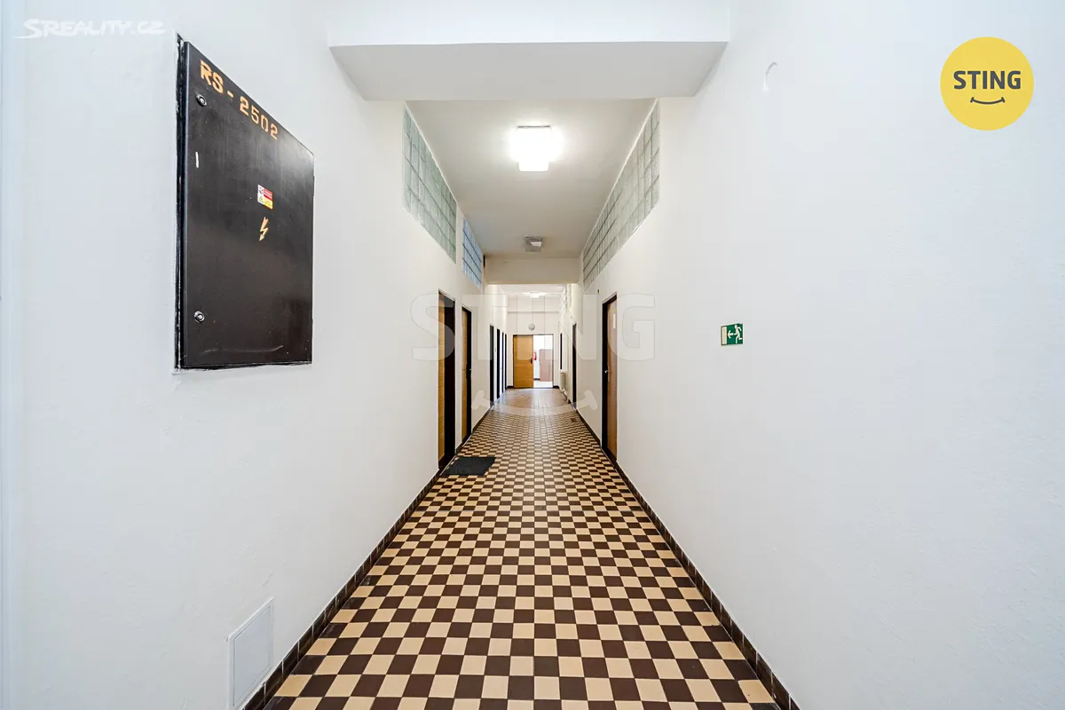 Pronájem kanceláře 13 m² - Widok 6