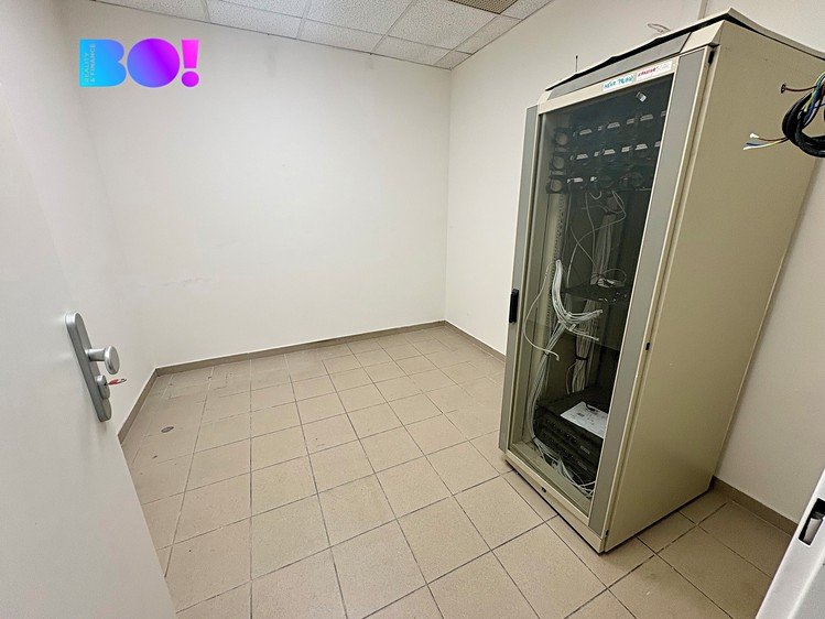 Pronájem komerčního prostoru, 428 m² (8 z 15)