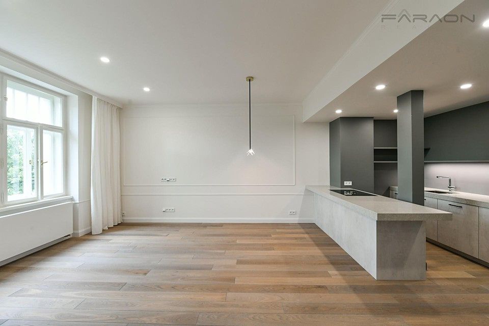 Pronájem bytu 4+kk 107 m² – fotografie 3