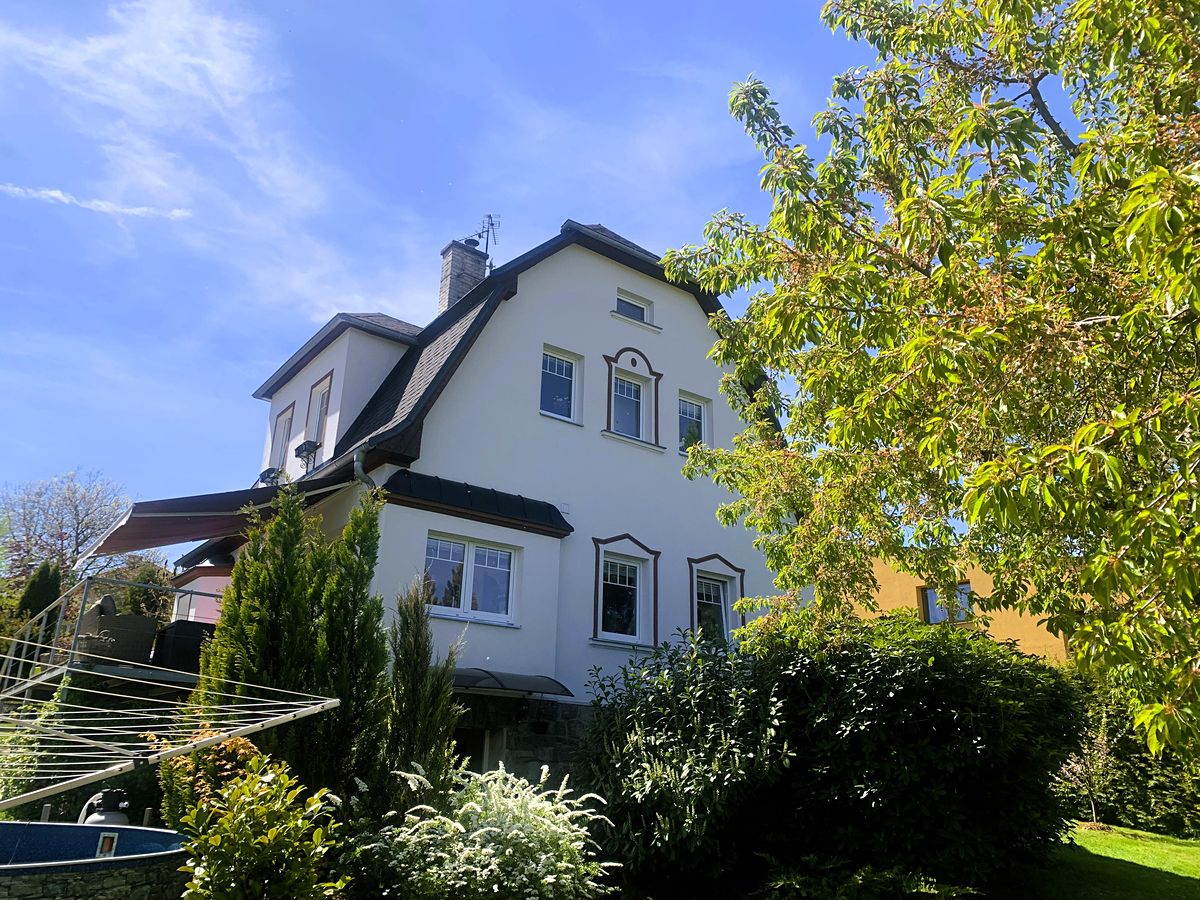 Prodej rodinného domu 143 m², pozemek 1657 m²