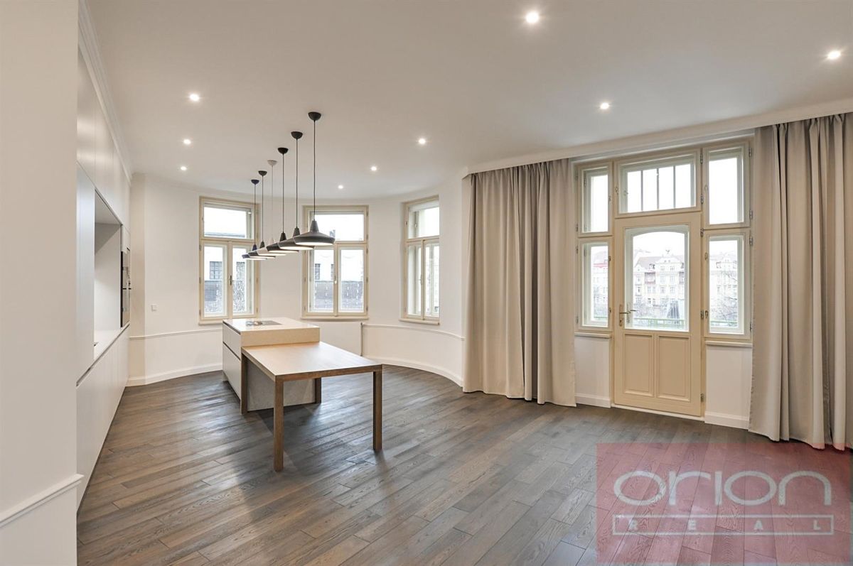 Pronájem bytu 4+kk 167 m², Praha – fotka 1 z 3