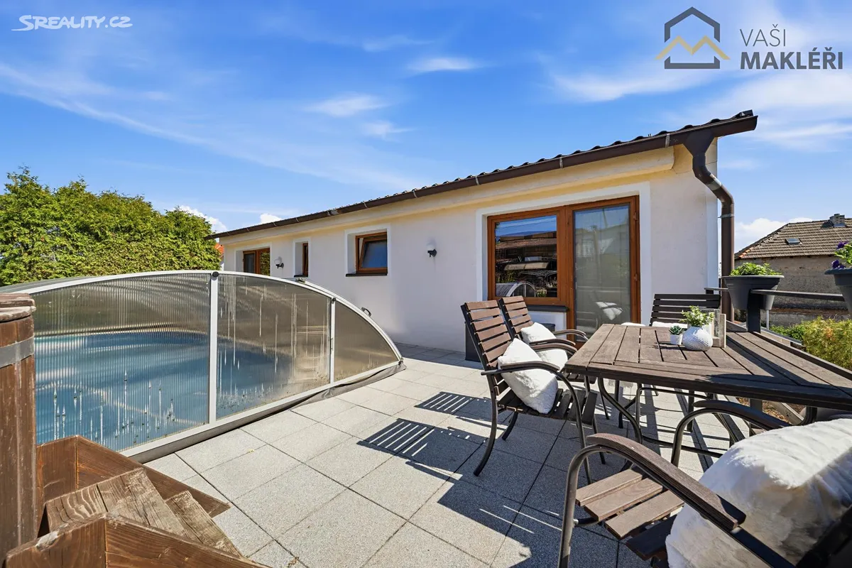 Prodej rodinného domu 240 m², pozemek 784 m², Staročeská